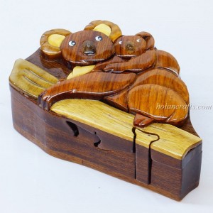 Handmade Wooden Art Intarsia TRICK SECRET Three Dolphins Puzzle Trinket Box Vietnamese Artists g2 3480 